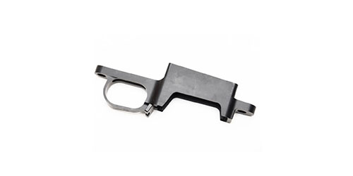 WOOX Hawkins M5 Detachable Bottom Metal przekształca karabin Remington 700 w system AICS, oferując szybsze ładowanie, niezawodność i ergonomiczną obsługę.